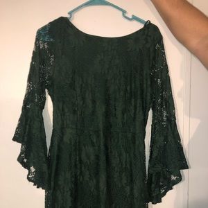 Allure em’ in forest green lace flounce sleeve